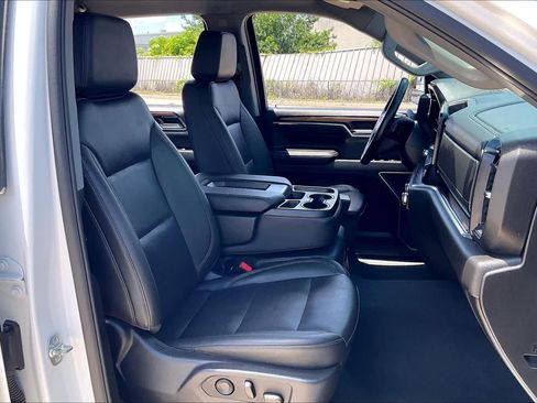 Used 2025 GMC Sierra 1500 SLT RWD image 18