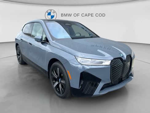 Certified 2024 BMW iX xDrive50 w/ Premium Package AWD/4WD image 2