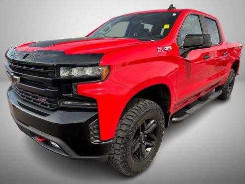 Used 2019 Chevrolet Silverado 1500 LT Trail Boss image 2