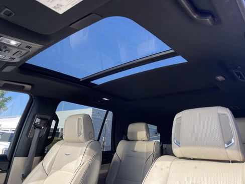 Used 2024 Cadillac Escalade Premium Luxury RWD image 20