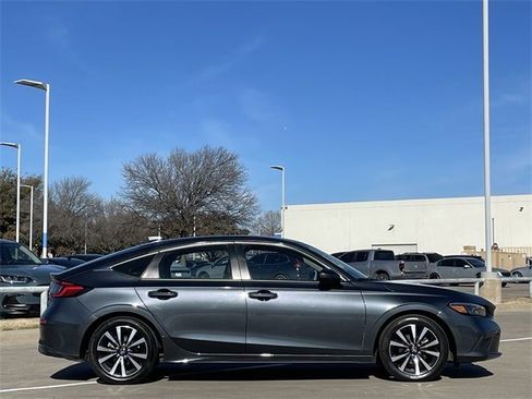 Used 2023 Honda Civic EX-L image 3