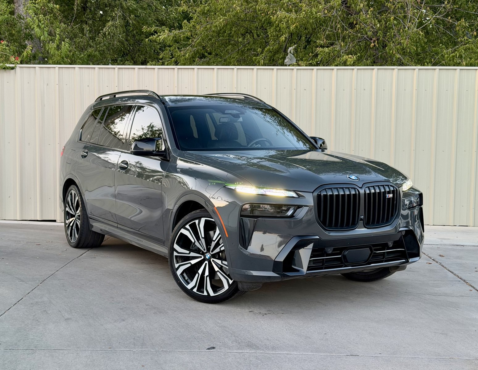 Used 2024 BMW X7 M60i w/ Executive Package AWD/4WD image 1