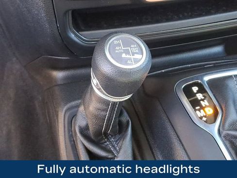 Used 2025 Jeep Wrangler Unlimited Sahara image 17