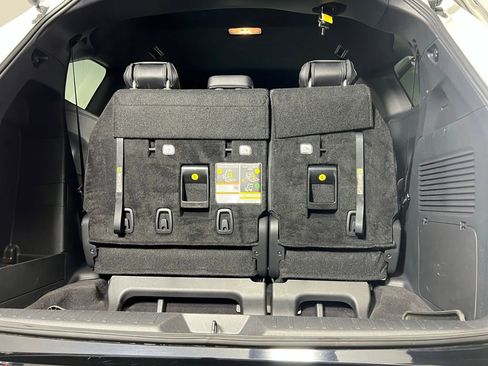 Used 2025 Toyota Sienna XSE image 28
