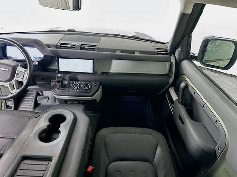 Used 2021 Land Rover Defender 90 First Edition AWD/4WD image 22