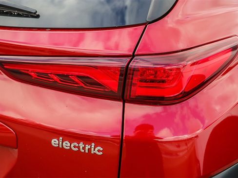 Used 2021 Hyundai Kona SEL image 8