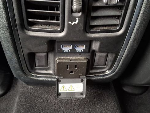 Used 2019 Jeep Grand Cherokee Limited AWD/4WD image 11