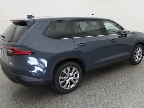 New 2026 Toyota Grand Highlander Limited image 9