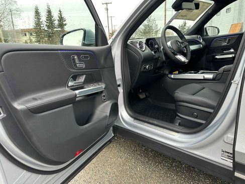 New 2026 Mercedes-Benz GLB 250 4MATIC image 19