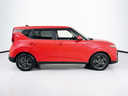 Used 2021 Kia Soul EX FWD image 4