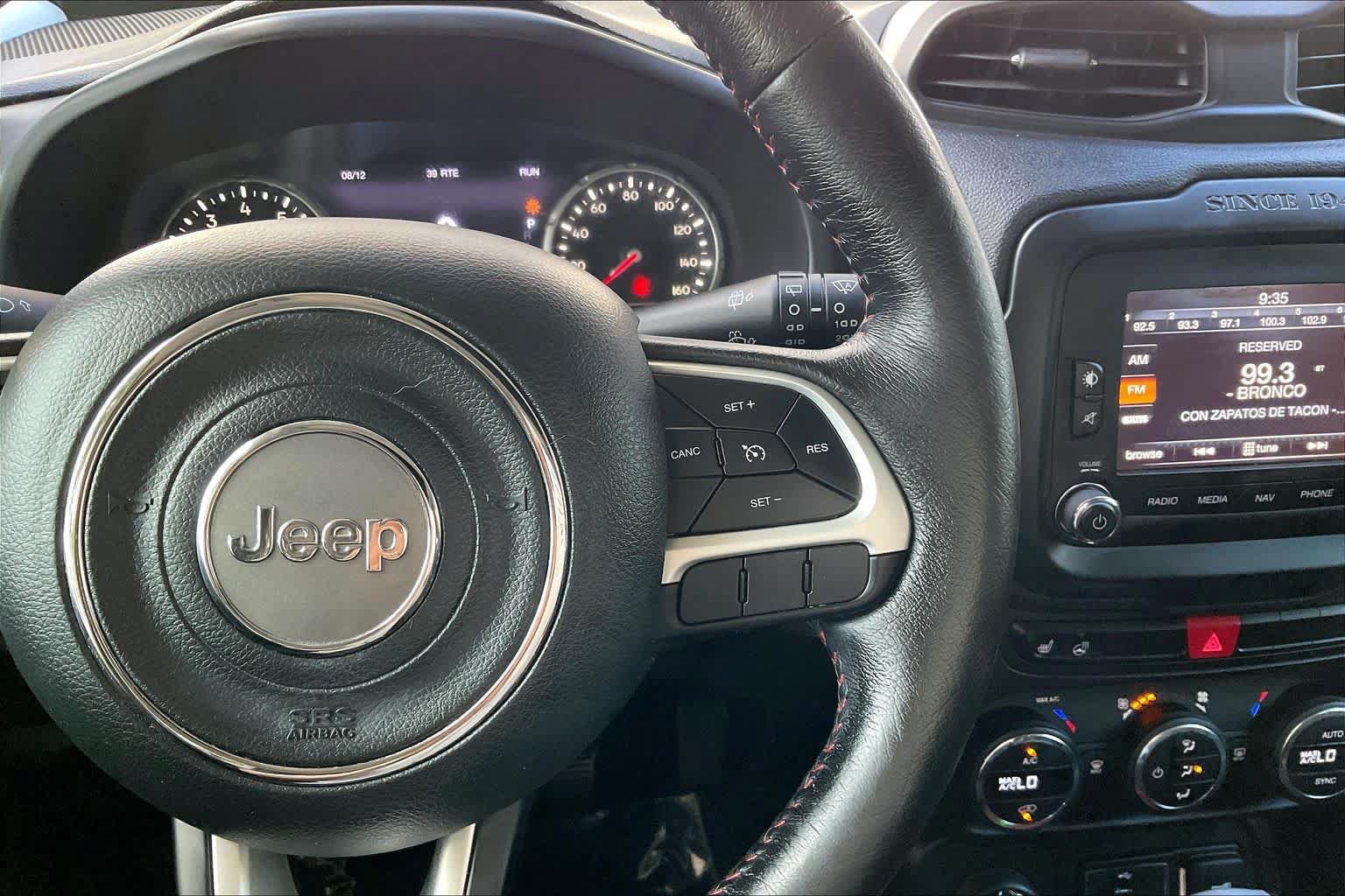 Used 2017 Jeep Renegade Trailhawk w/ Premium Trailhawk Package AWD/4WD image 25