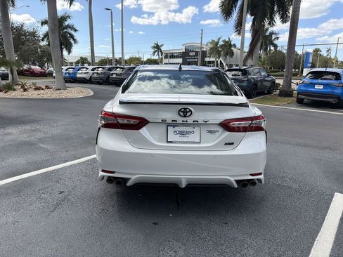 Used 2020 Toyota Camry XSE image 7