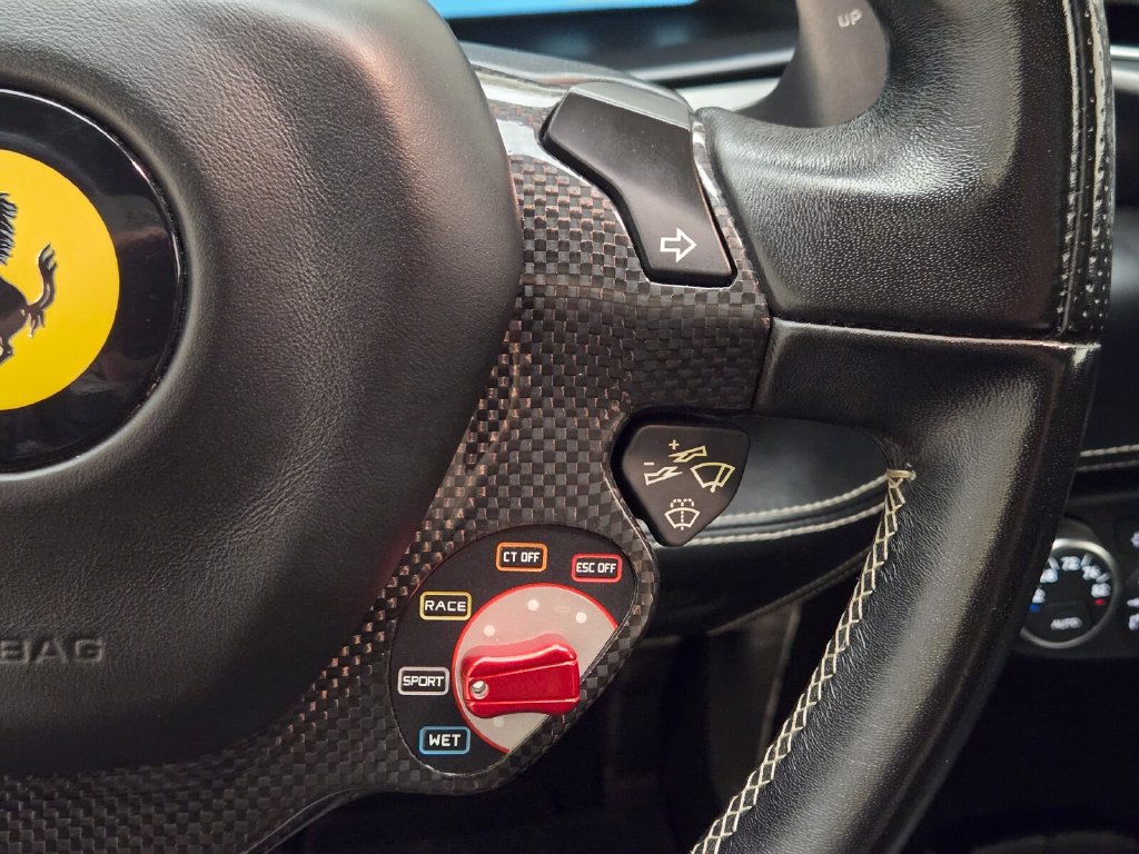 Used 2013 Ferrari 458 Spider RWD image 38