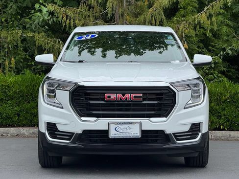 Used 2024 GMC Terrain SLE AWD/4WD image 36