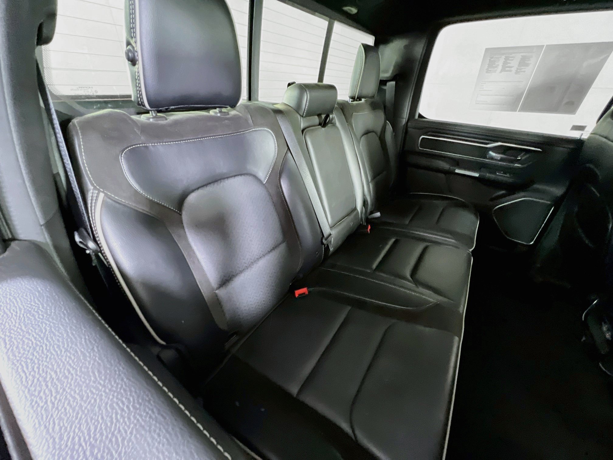 Used 2023 RAM 1500 Laramie AWD/4WD image 27