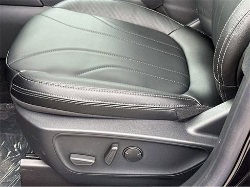 New 2025 Ford Escape SE w/ PHEV Premium Package image 35