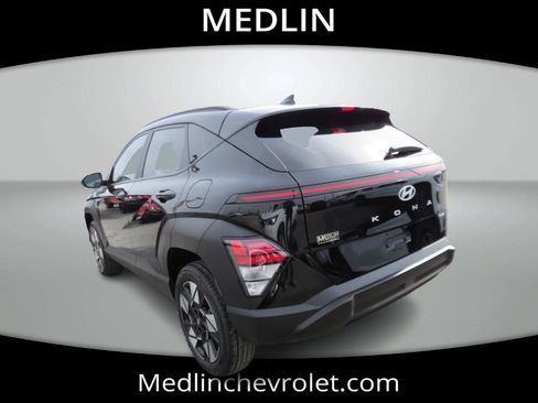 Used 2025 Hyundai Kona SEL image 6