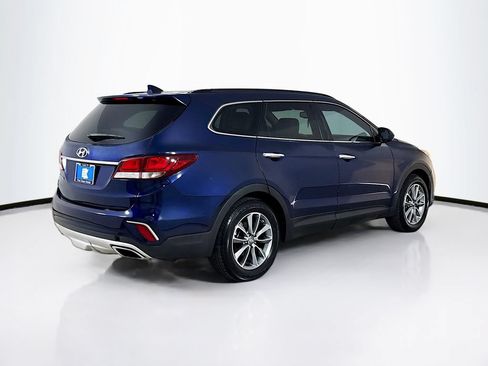 Used 2017 Hyundai Santa Fe SE FWD image 7