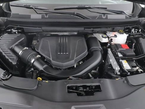 Used 2025 Chevrolet Traverse RS image 15