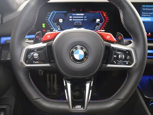 Used 2025 BMW M5 w/ Executive Package image 66