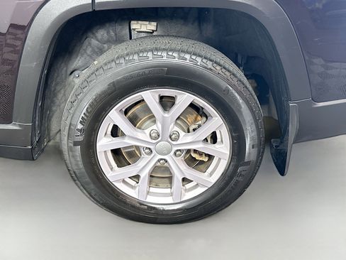 Used 2022 Jeep Grand Cherokee L Limited w/ Luxury Tech Group II image 31