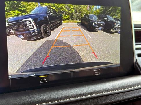 Used 2023 Chevrolet Tahoe Premier AWD/4WD image 24