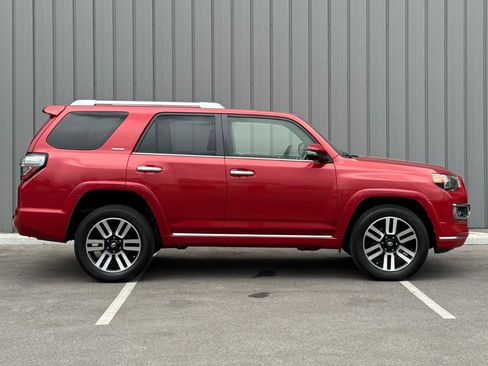 Used 2017 Toyota 4Runner Limited AWD/4WD image 4