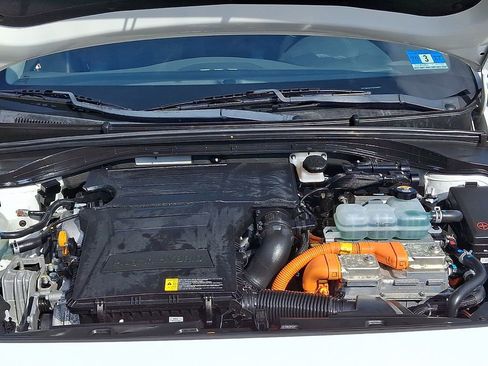 Used 2019 Hyundai Ioniq Plug-In Hybrid FWD image 30
