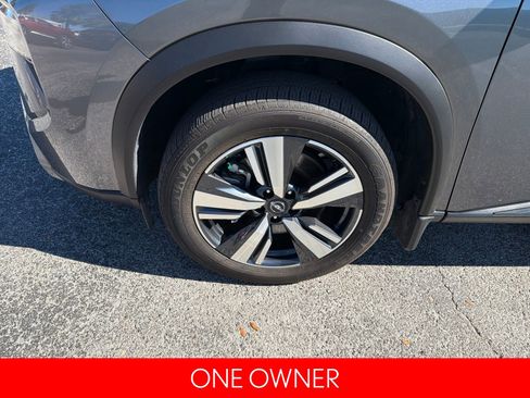 Certified 2025 Nissan Rogue SL w/ Tech Package image 9