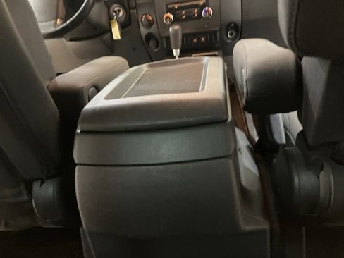 Used 2011 Nissan Titan SV w/ SV Value Truck Pkg image 23