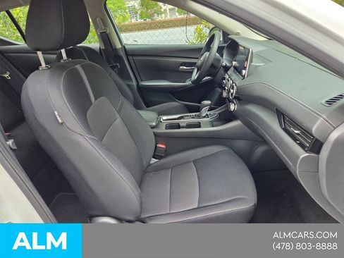 Used 2024 Nissan Sentra SV FWD image 16