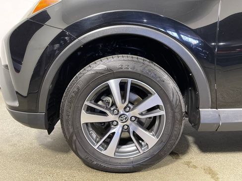 Used 2017 Toyota RAV4 XLE w/ Carpet Mat Package FWD image 11