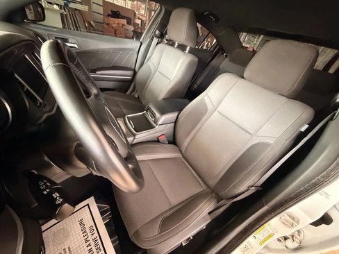 Used 2022 Dodge Charger SXT image 12