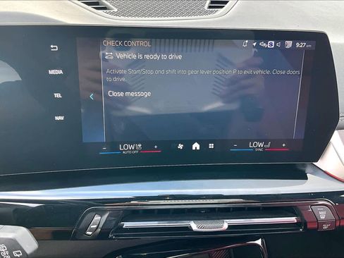 Used 2025 BMW X1 xDrive28i image 32