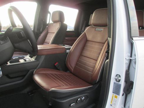 Certified 2025 GMC Sierra 2500 Denali Ultimate image 24