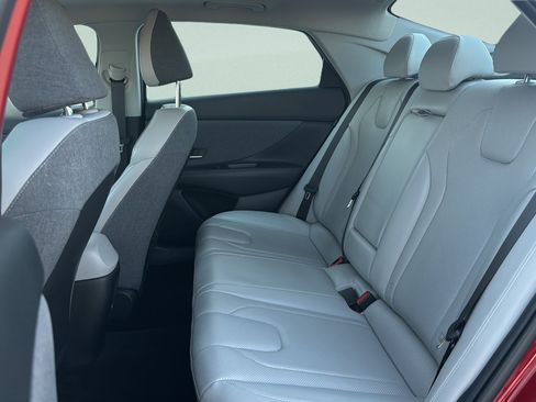 Used 2024 Hyundai Elantra Limited FWD image 29