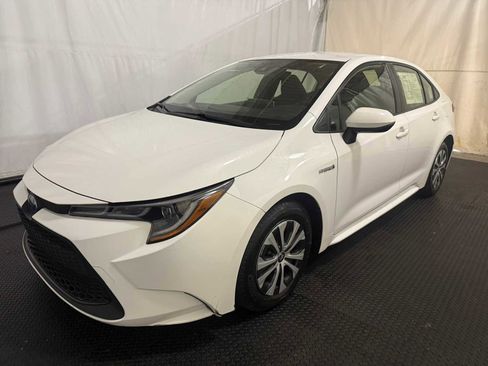 Used 2020 Toyota Corolla LE image 1