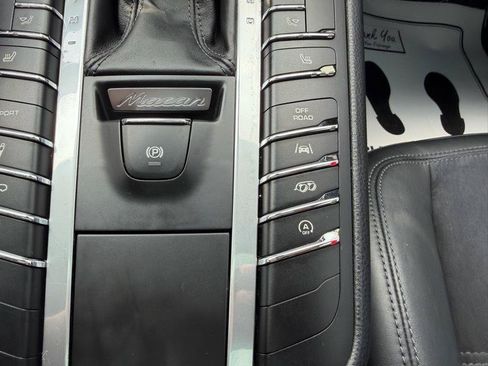 Used 2018 Porsche Macan GTS AWD/4WD image 51
