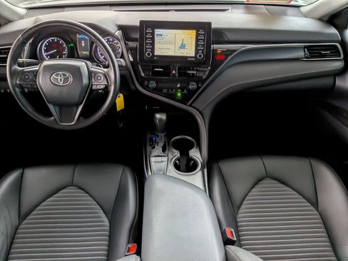 Used 2024 Toyota Camry SE image 27