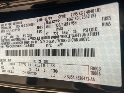 Used 2019 Ford Escape Titanium image 39