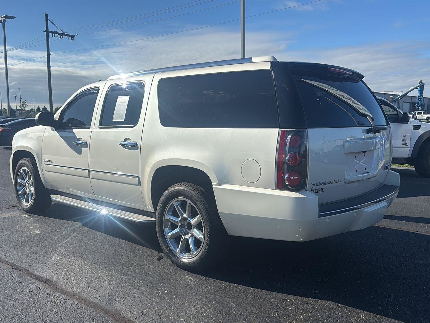Used 2013 GMC Yukon XL Denali AWD/4WD image 4