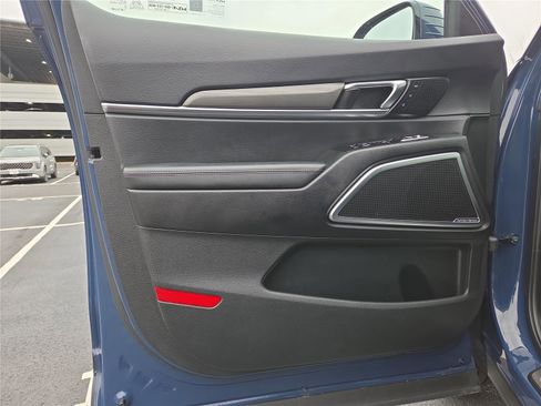 Certified 2023 Kia Telluride SX X-Line image 13