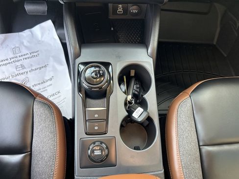 Used 2024 Ford Bronco Sport Outer Banks w/ Tech Package image 17