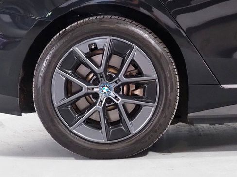 Used 2023 BMW i4 eDrive35 w/ Premium Package image 57