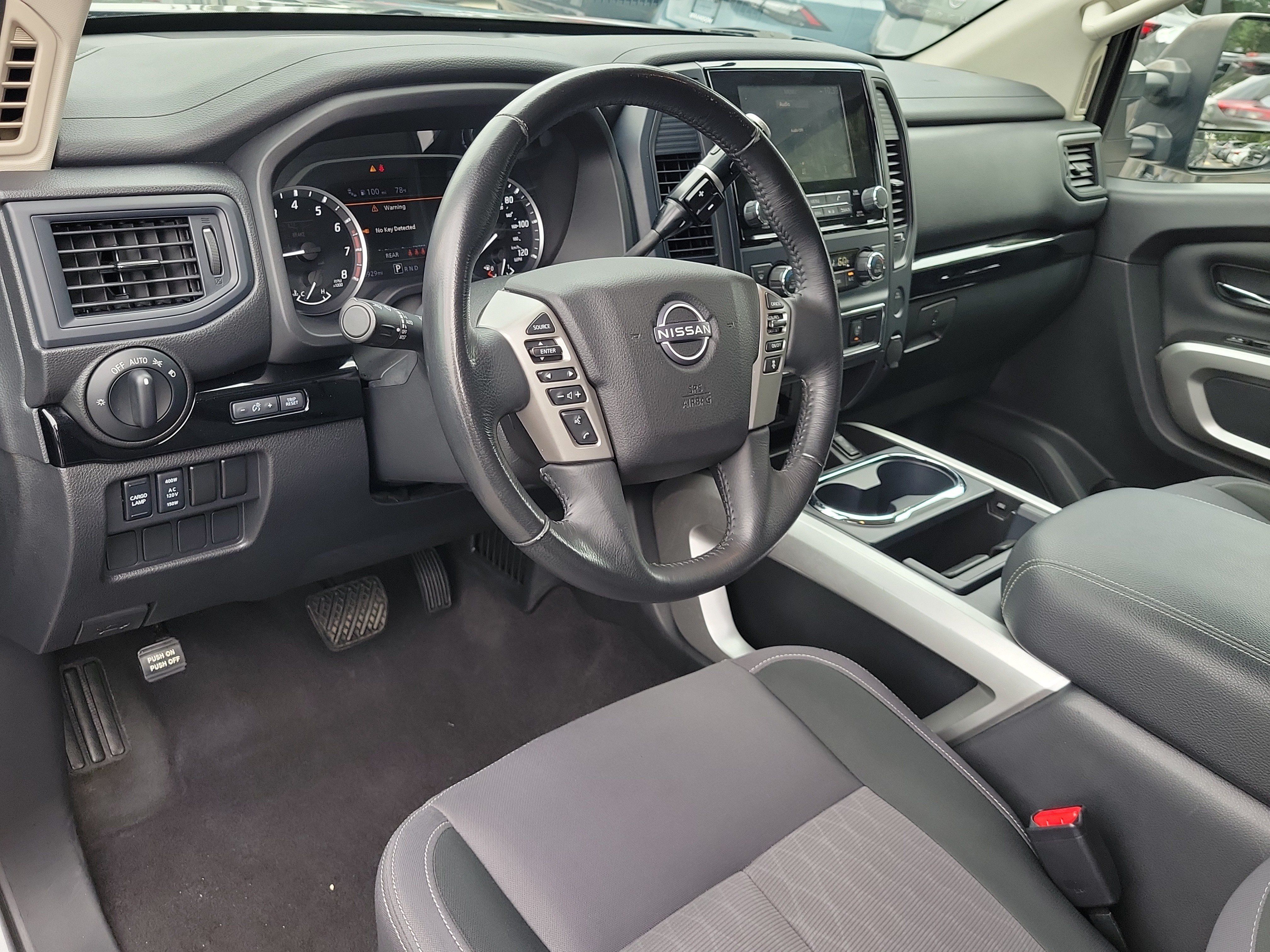 Used 2023 Nissan Titan SV w/ SV Convenience Package RWD image 20