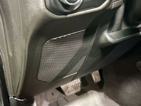 Used 2020 Jeep Wrangler Sport AWD/4WD image 19