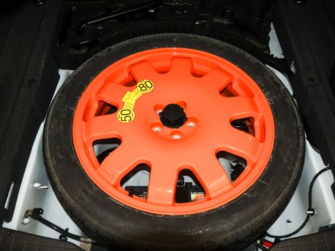 Used 2021 Jaguar F-PACE SVR image 48