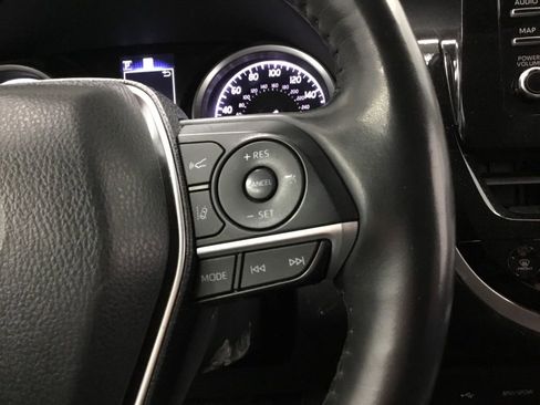 Used 2022 Toyota Camry LE image 30