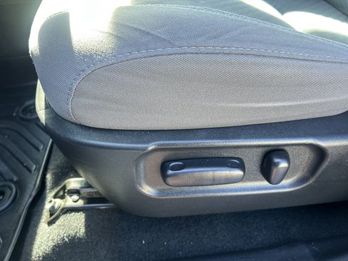 Used 2021 Toyota Tacoma SR5 RWD image 15