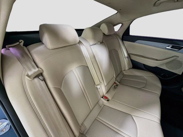 Used 2017 Hyundai Sonata SE FWD image 23